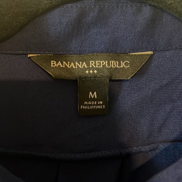 Banana republic silky button down - Picture 2 of 3